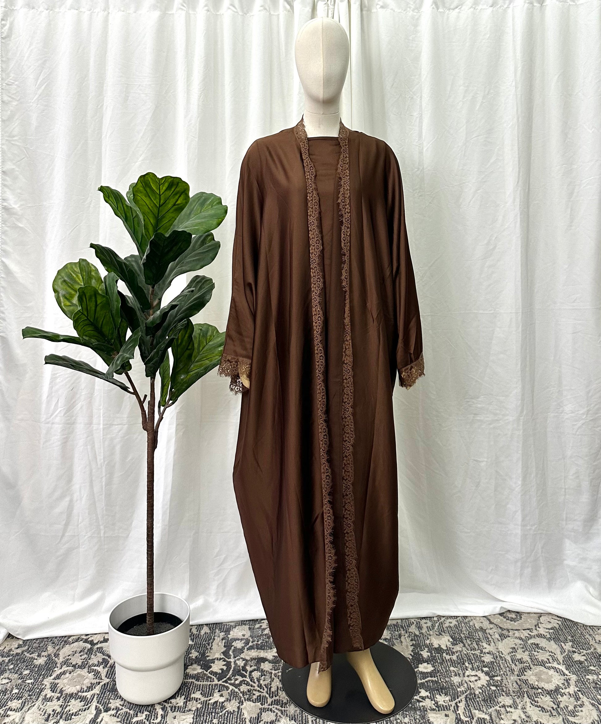 Batwing Lace Abaya - Faiza's Closet 