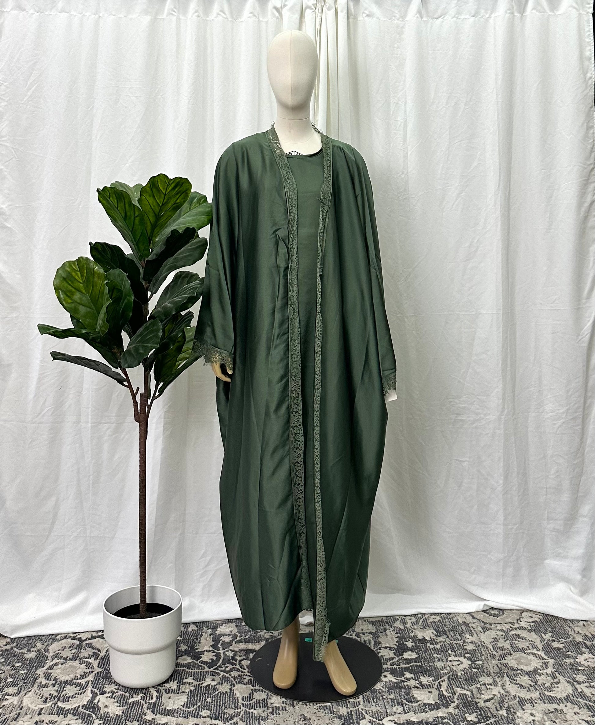 Batwing Lace Abaya - Faiza's Closet 