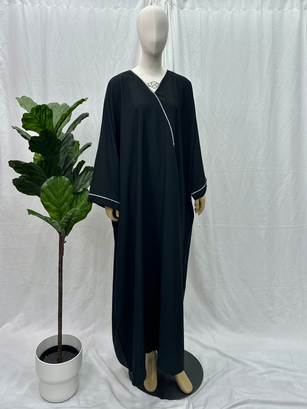 Noor Abaya